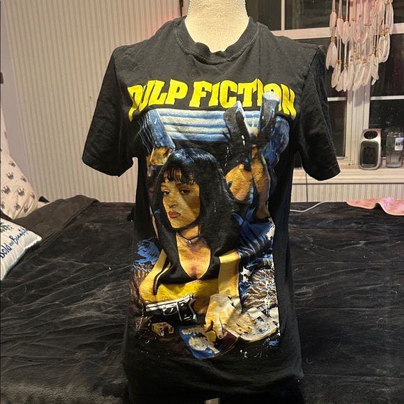 Tops - Black Pulp Fiction Graphic T-Shirt